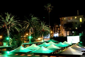 Coogee-Bay-Hotel-Beer-Garden-w-big-screen