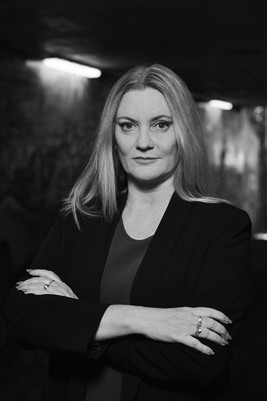 karen-m-davis-author-photo-lr