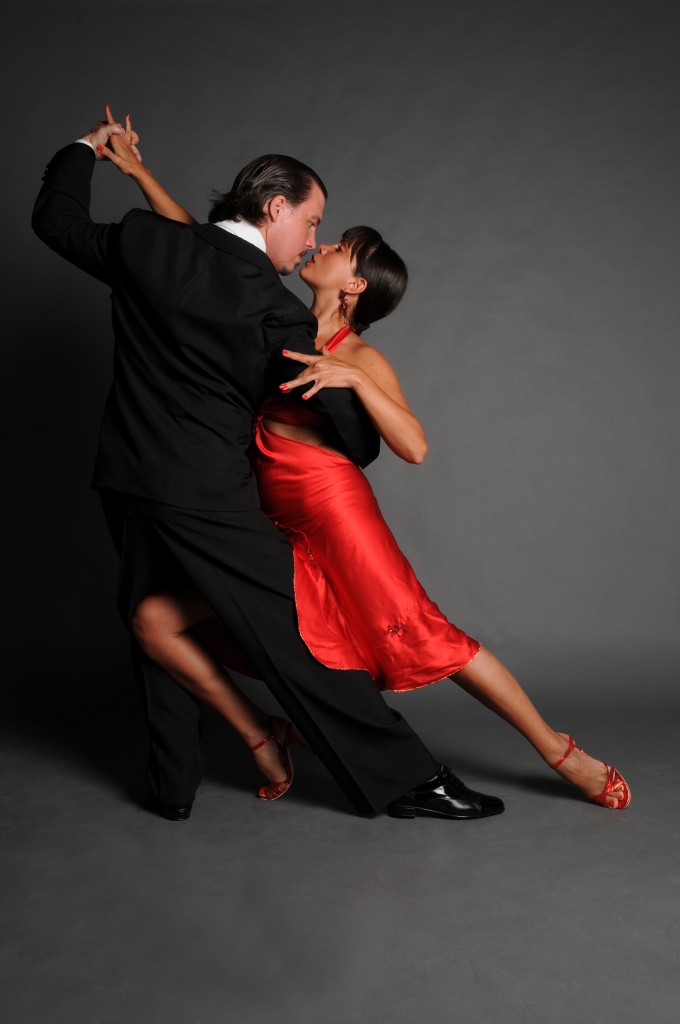 TANGO FOR BEGINNERS at Bondi Beach - The Beast